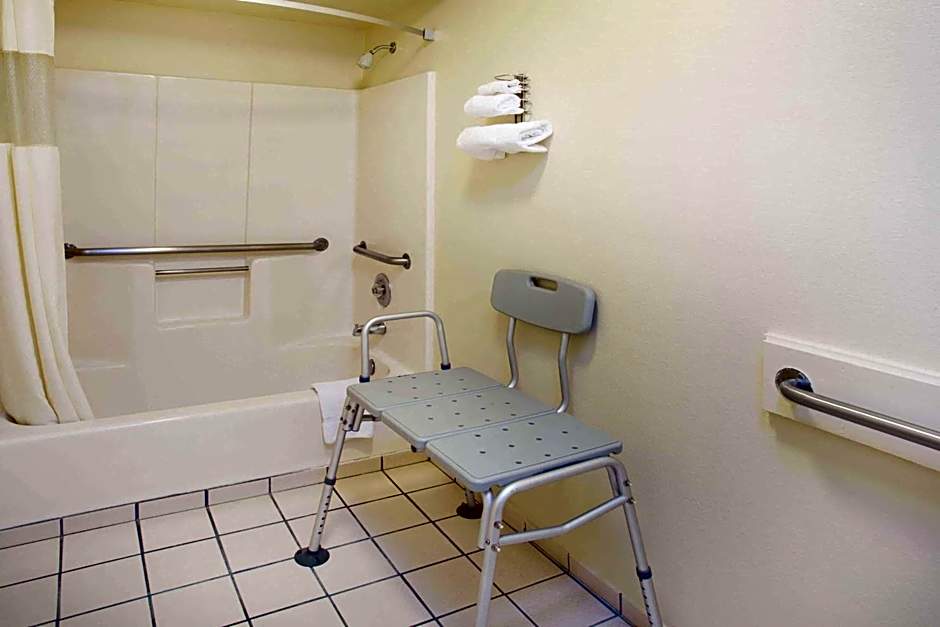 Travelodge by Wyndham Indio