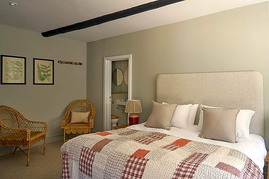 Photo 1 of 7 of Superior 1 King Bed