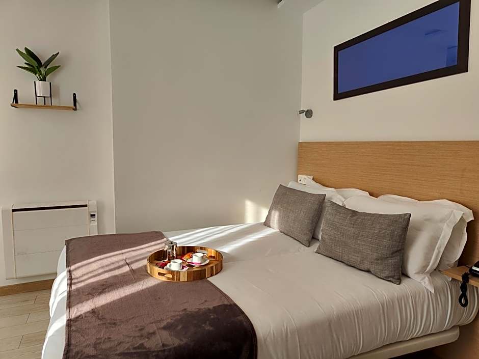 Hôtel Le National Clichy Paris