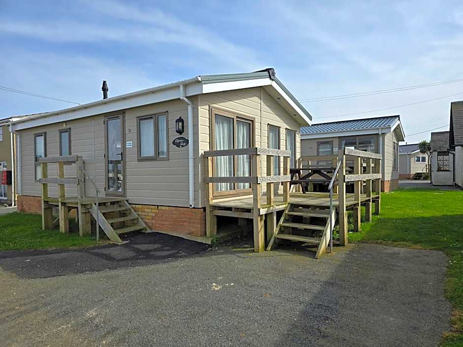 Castaways Holiday Park