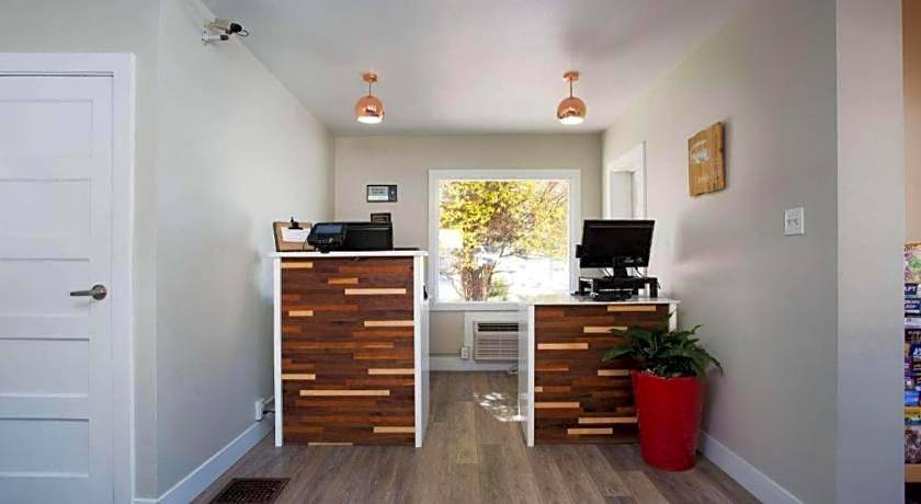 Econo Lodge Inn & Suites Durango