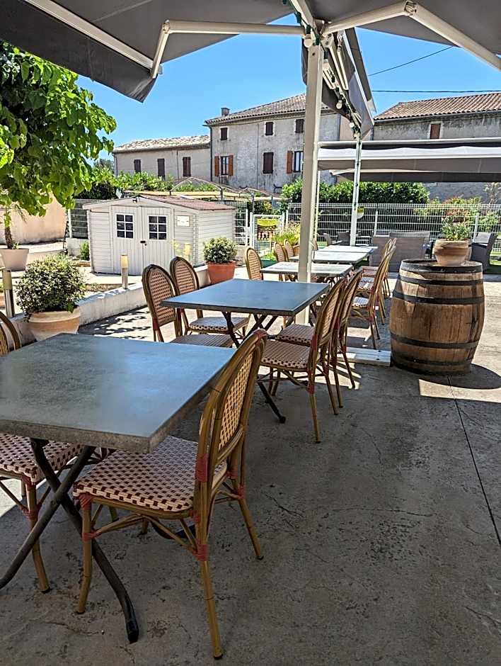 Hôtel Restaurant Le Clos Charmant