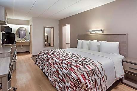 Spa Suite with King Bed