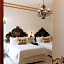 Los Pilares Hotel