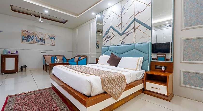 Hotel Leela Grande