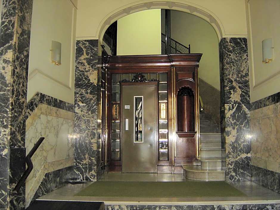 Ally's Bed&Breakfast,