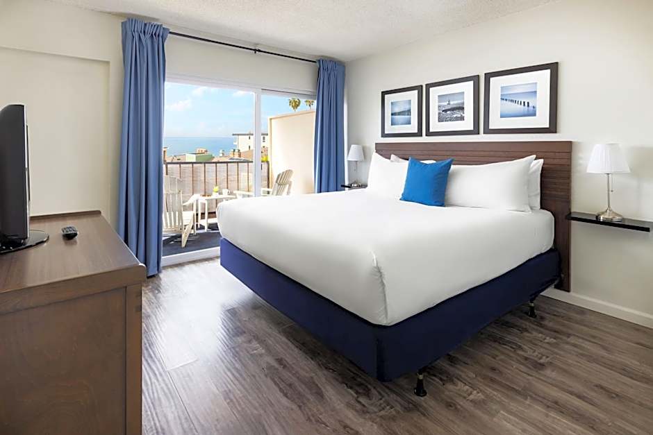 Pacific Edge Hotel