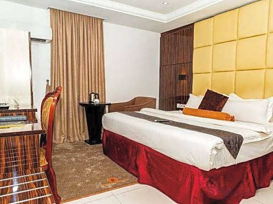 Pennsylvania Avenue Hotel