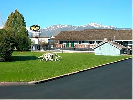Walker River Lodge