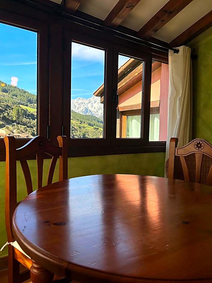 Apartamentos La Montaña