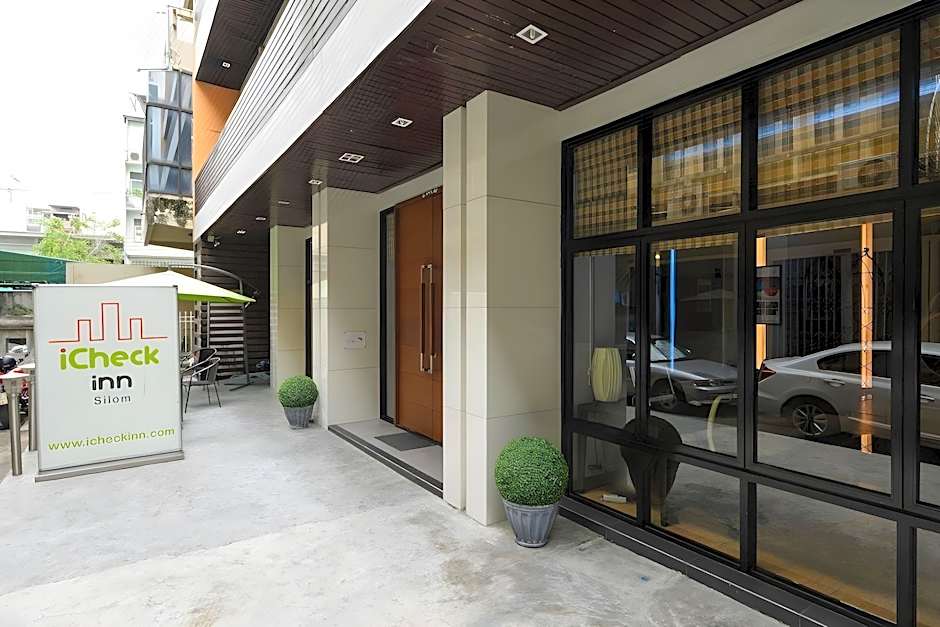iCheck inn Silom
