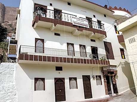 Bhavyam Heritage Guest House & Rooftop Restaurant