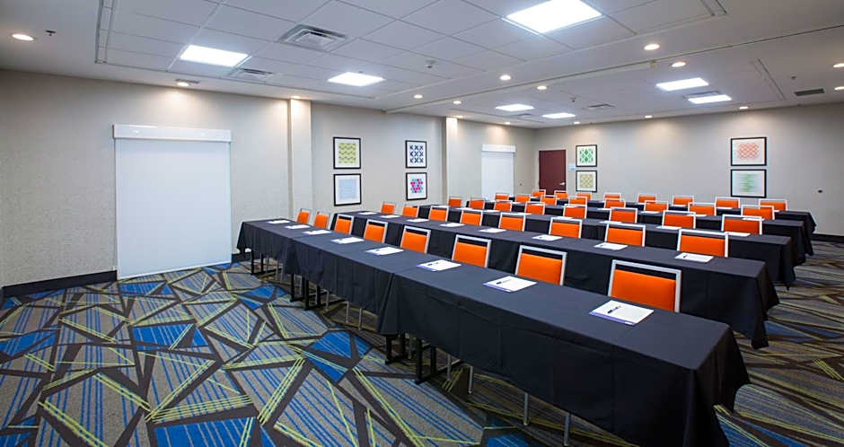 Holiday Inn Express Hotel And Suites Tupelo By IHG