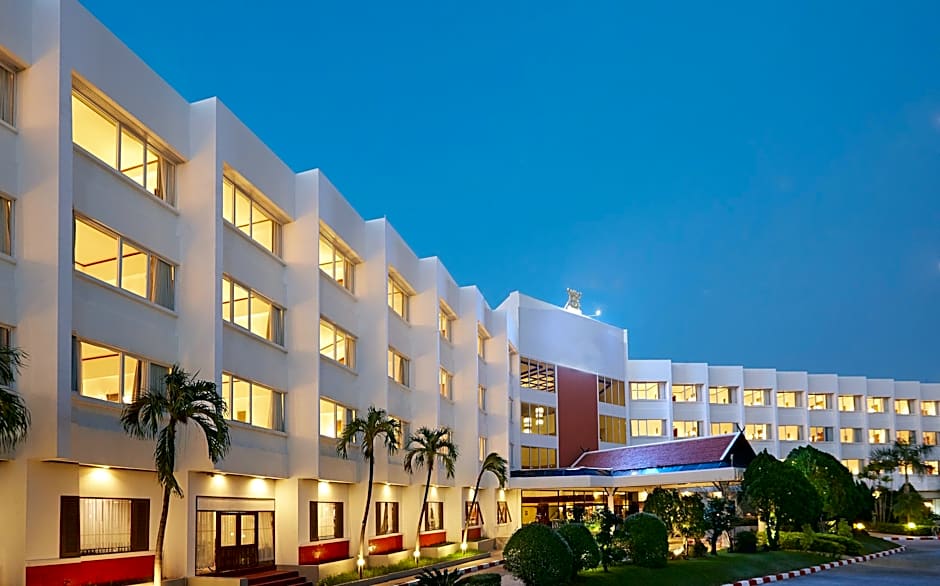 Centara Life Hotel Mae Sot