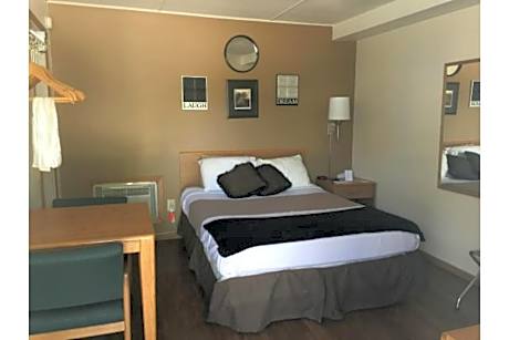 Queen Bed Non-Smoking