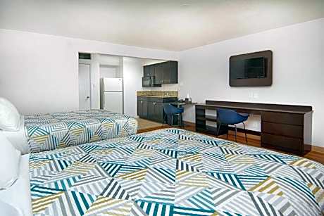 Queen Room with Two Queen Beds - Non-Smoking