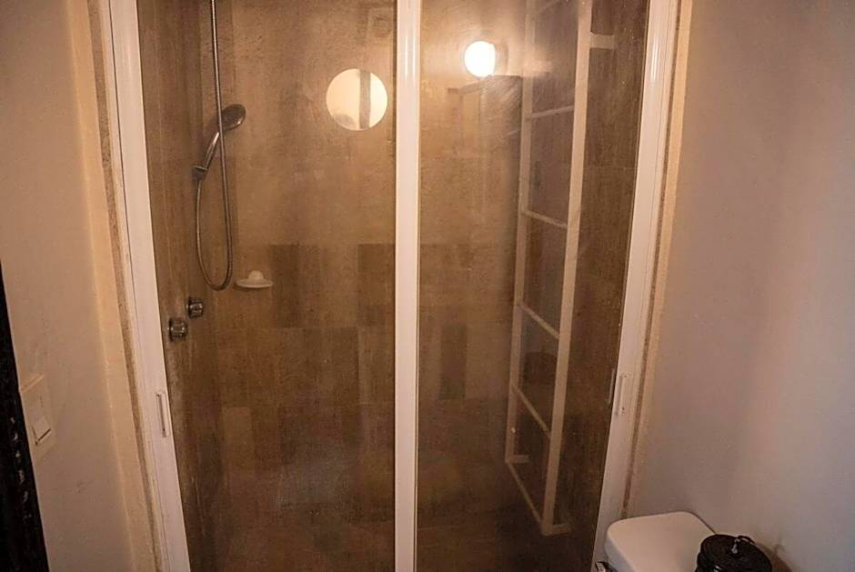 HABITACIONES EN EXCELENTE UBICACIÓN PARA 8 PERSONAS