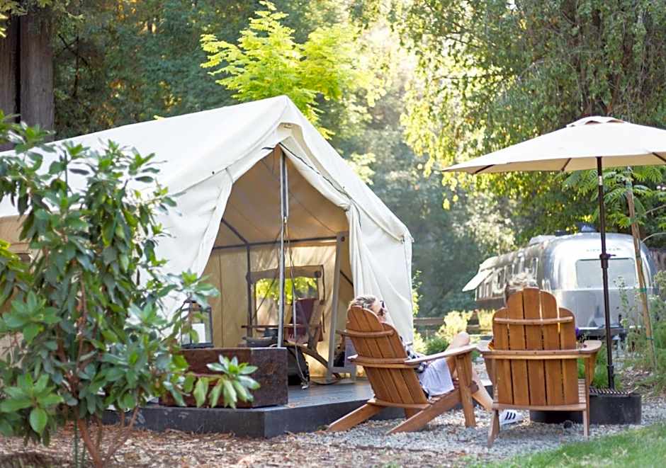 Photo 1 of 6 of Tent
