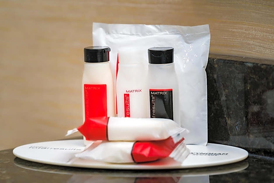 Ramada By Wyndham, Niagara Falls Near Fallsview District