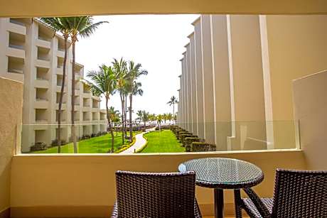 Deluxe Double Room with Balcony and Sea View