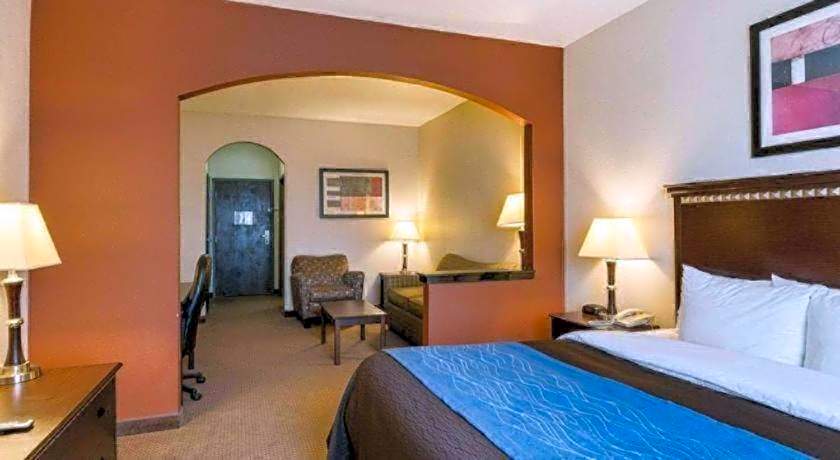 Comfort Inn & Suites Winnie