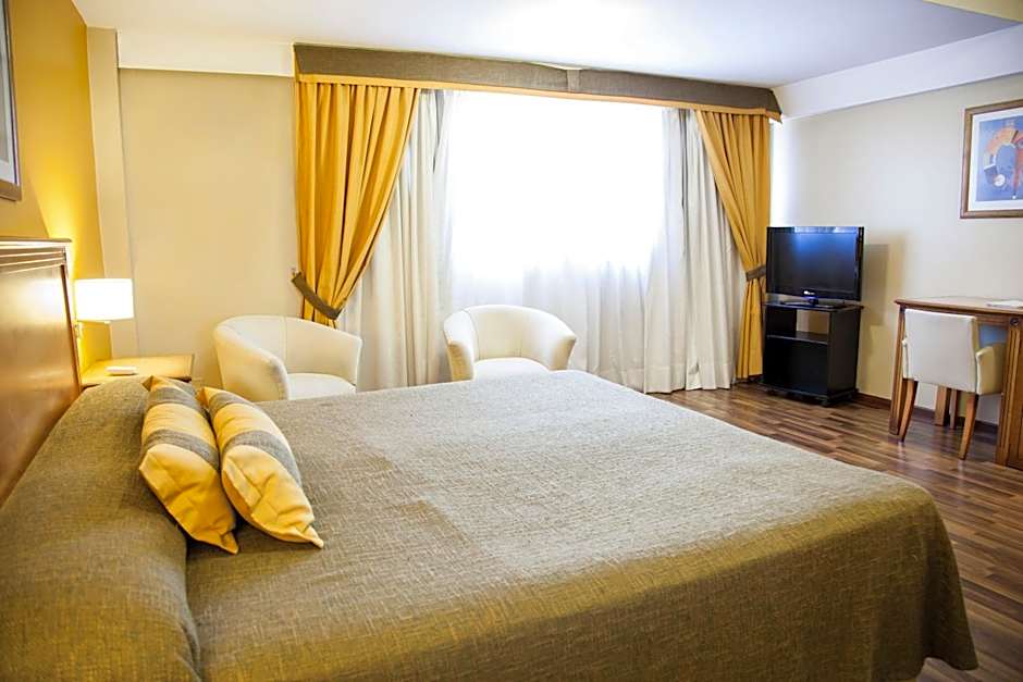 Tritone Hotel