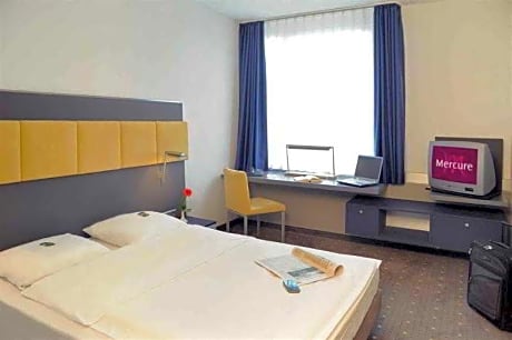 Standard Room with two single beds