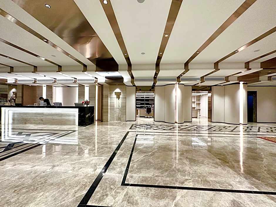 Grace Hotel Bangkok (SHA Plus)