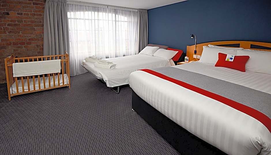 Holiday Inn Express Liverpool-Albert Dock By IHG
