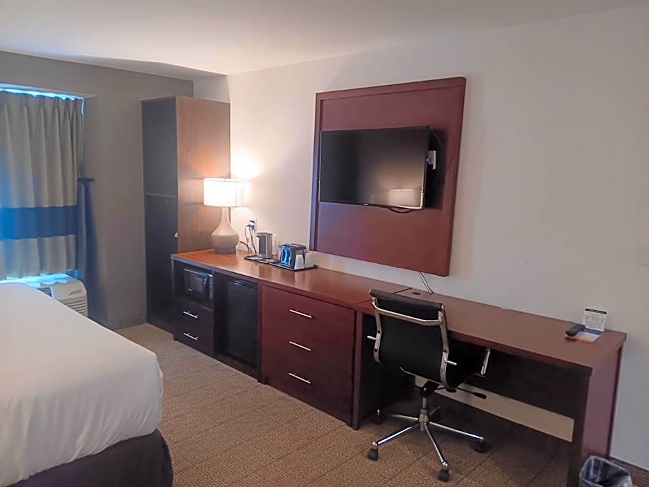 Comfort Inn & Suites