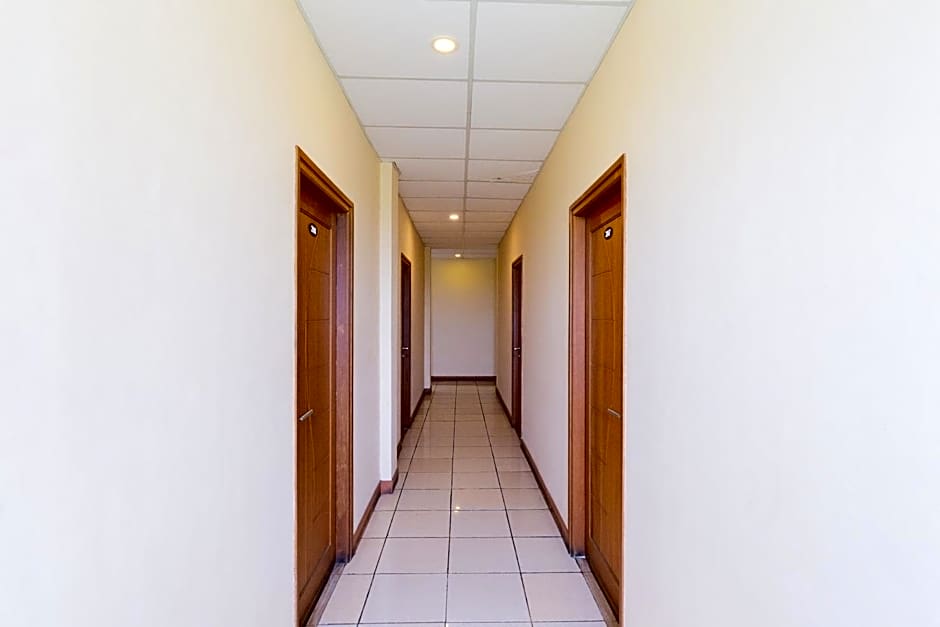RedDoorz @ Iodium Residence Cikarang