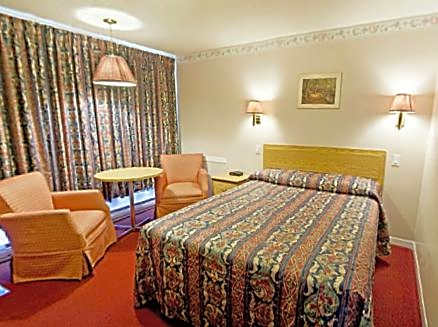 Queen Room