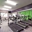 La Quinta Inn & Suites by Wyndham Jackson Airport/Pearl