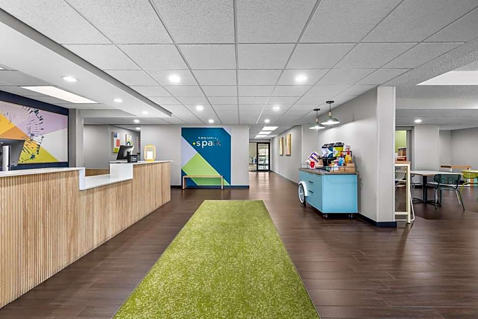 Spark by Hilton Green Bay