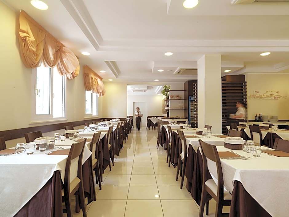Hotel Ombretta Mare
