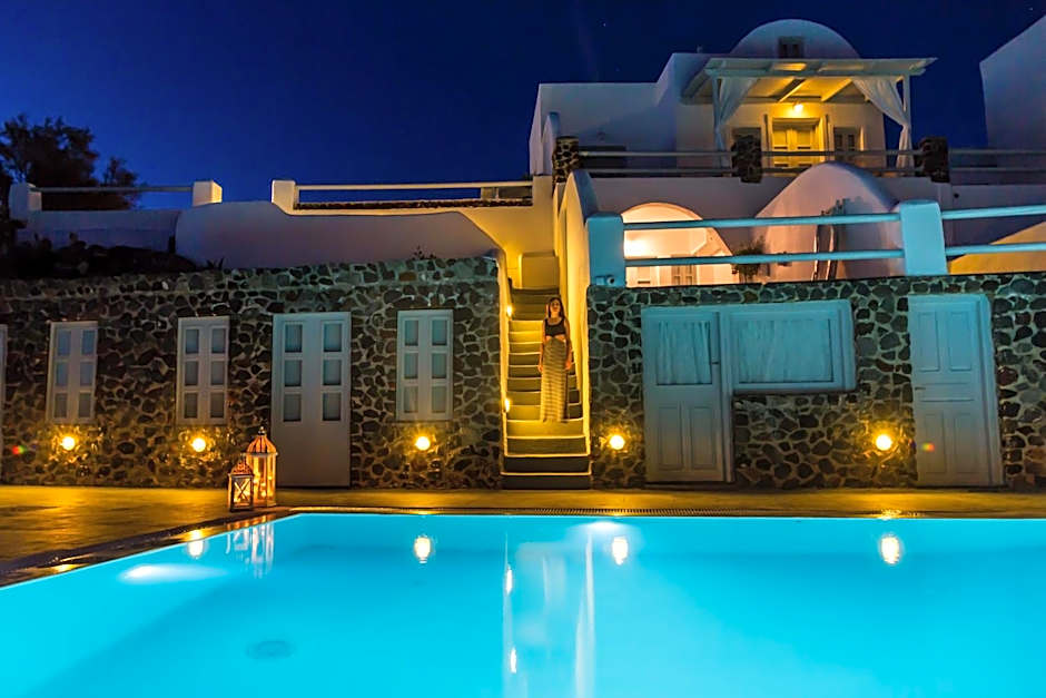 Oia Suites