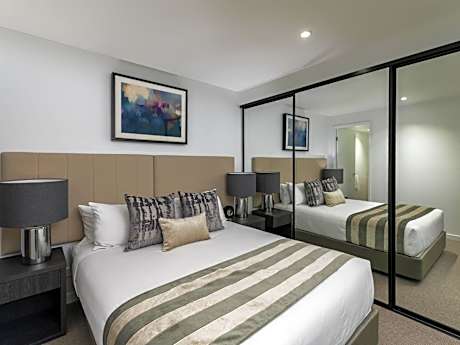 One-Bedroom Deluxe Apartment