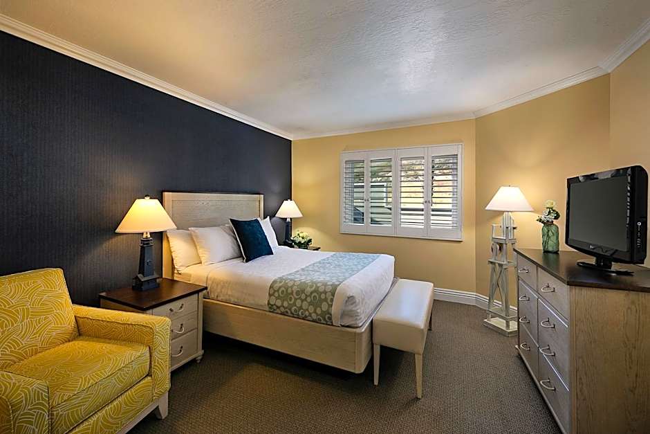 Pismo Lighthouse Suites