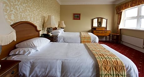 Superior Twin Room with Sea View