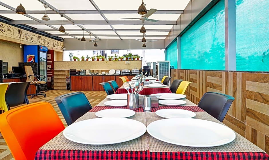 Treebo Trend Classic Grande, Camp