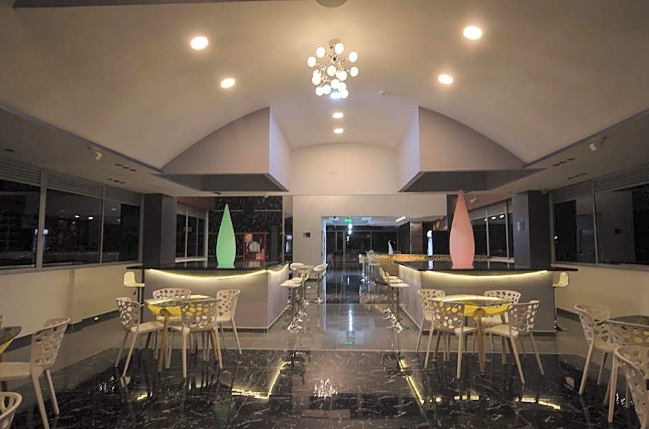 LUMA PLAZA HOTEL