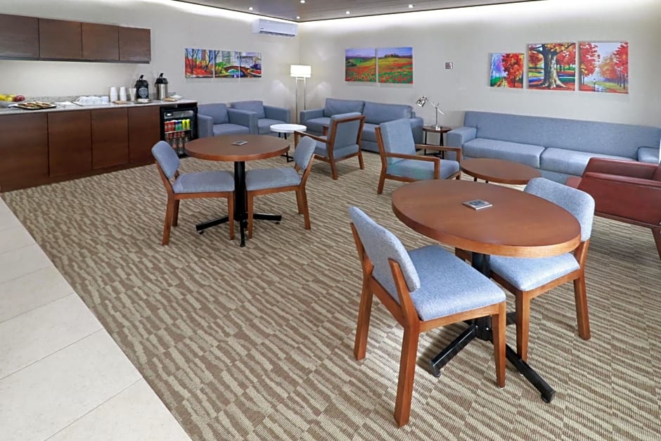 Staybridge Suites Queretaro by IHG