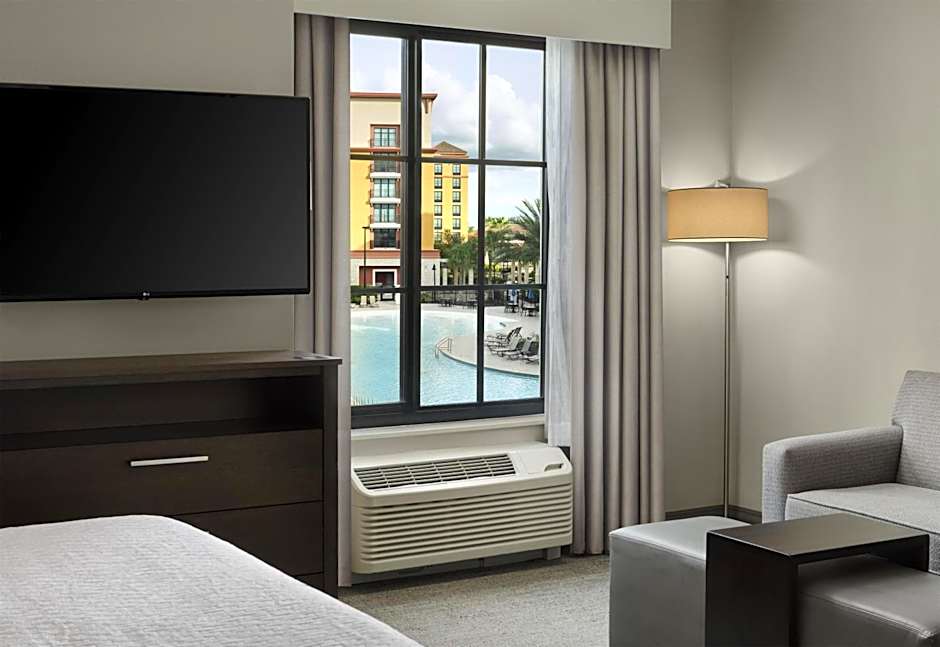 Homewood Suites by Hilton Orlando at FLAMINGO CROSSINGS Town Center