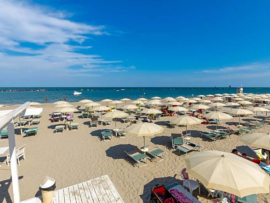 Hotel Marina Beach - Azzurro Club
