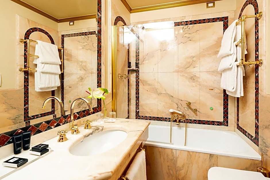 Due Torri Hotel