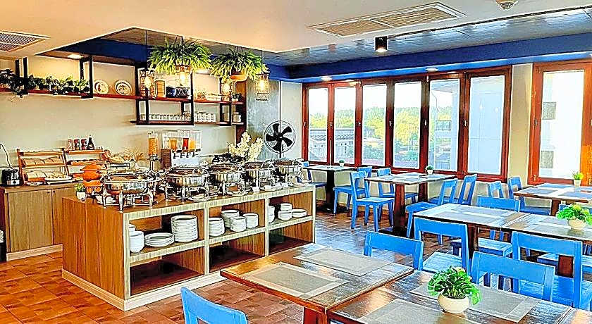 The Sixteenth Naiyang Beach Hotel