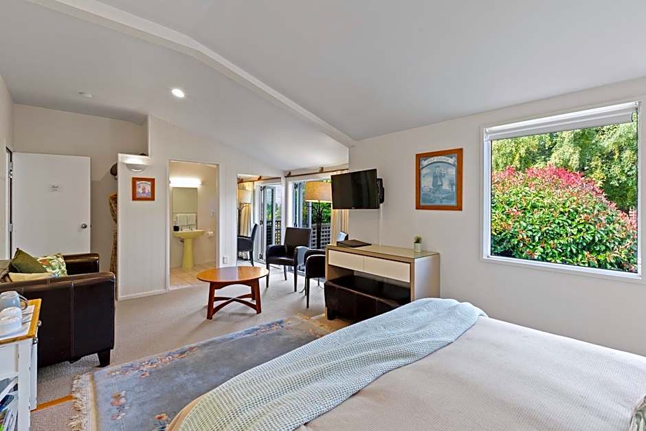 Queenstown House Bed & Breakfast and Apartments