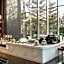 Crowne Plaza Jiangmen Binjiang By IHG