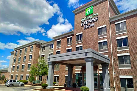Holiday Inn Express and Suites Milwaukee NW Park Place By IHG