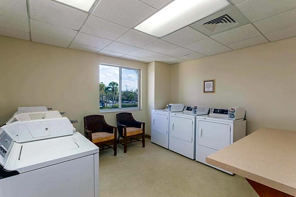 Hawthorn Extended Stay by Wyndham Naples